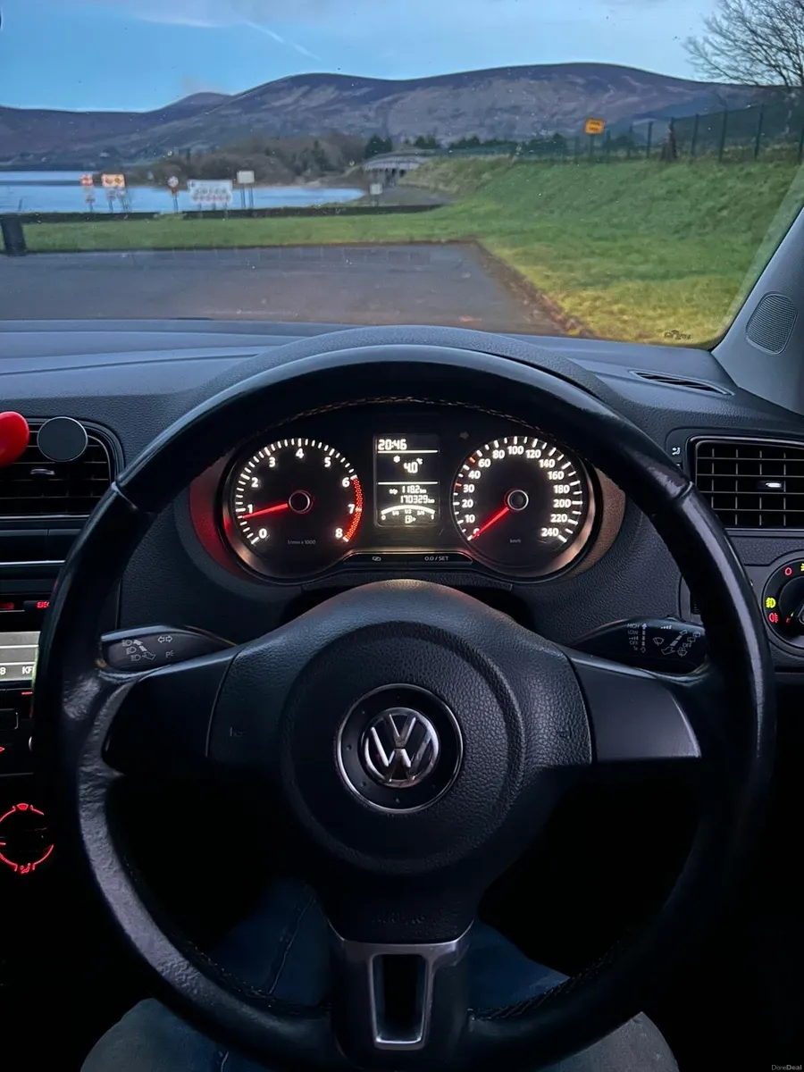 2013 Volkswagen polo 1.2L - Image 4