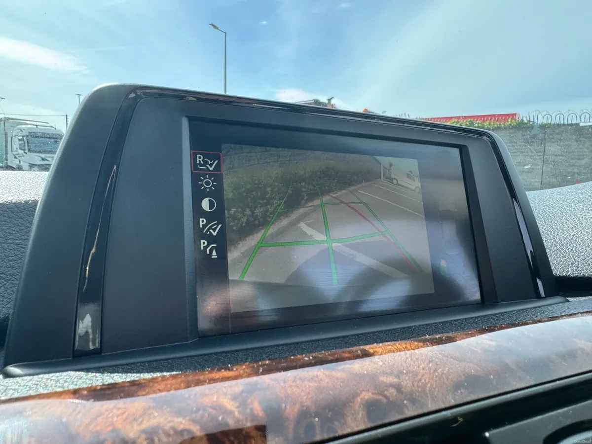 BMW 3-Series 2012 - Image 2