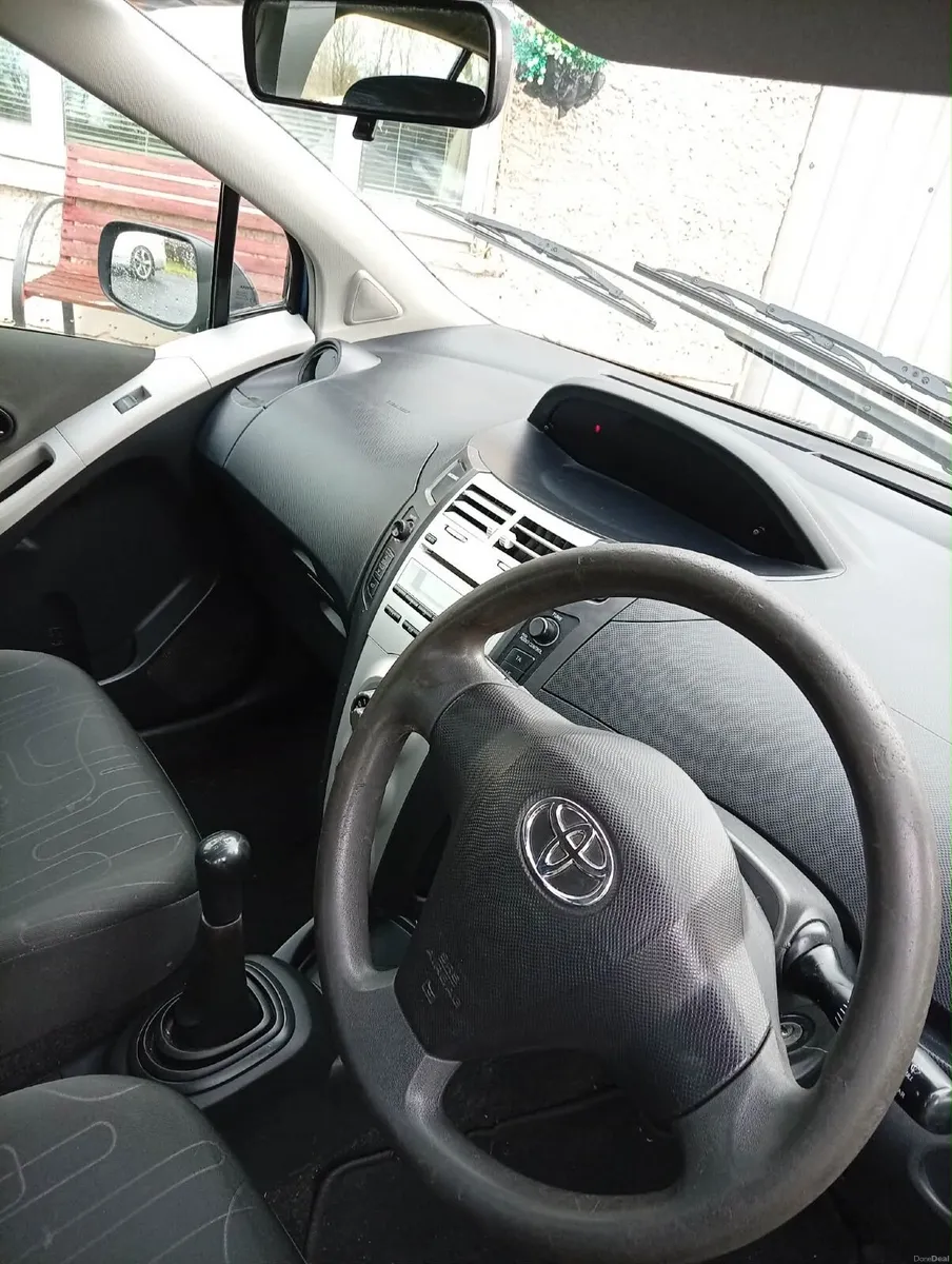 Toyota Yaris 2007 - Image 4