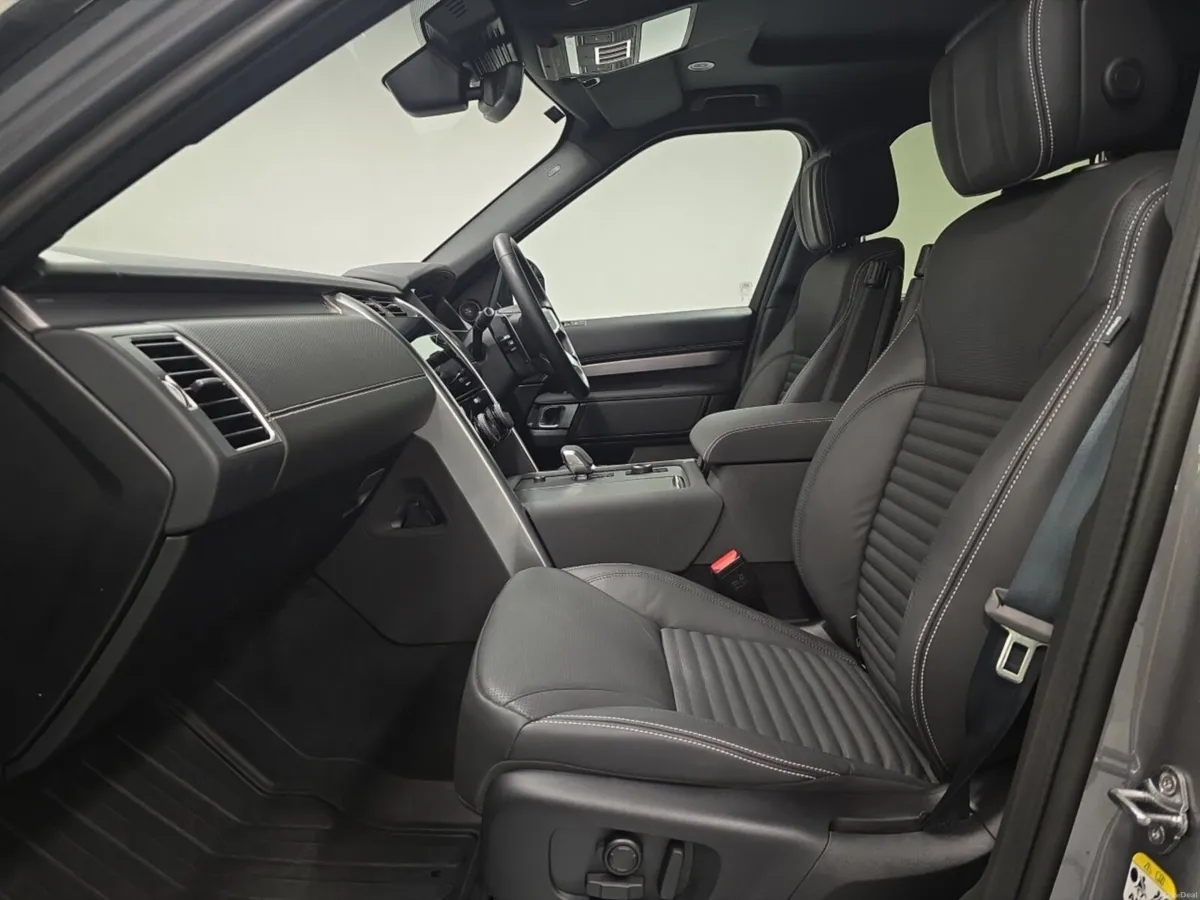 Land Rover Discovery Diesel Sw Dynamic HSE - Image 3