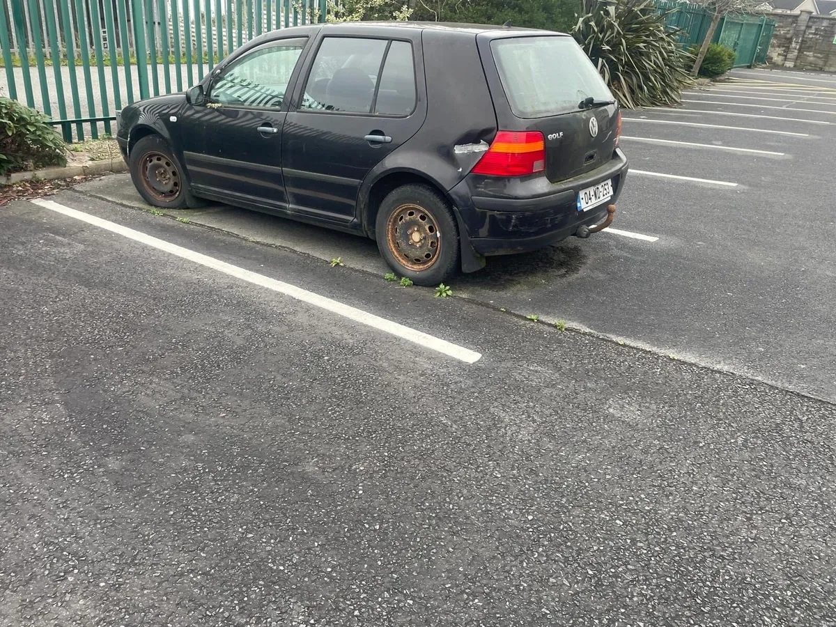 Volkswagen Golf - parts - Image 1