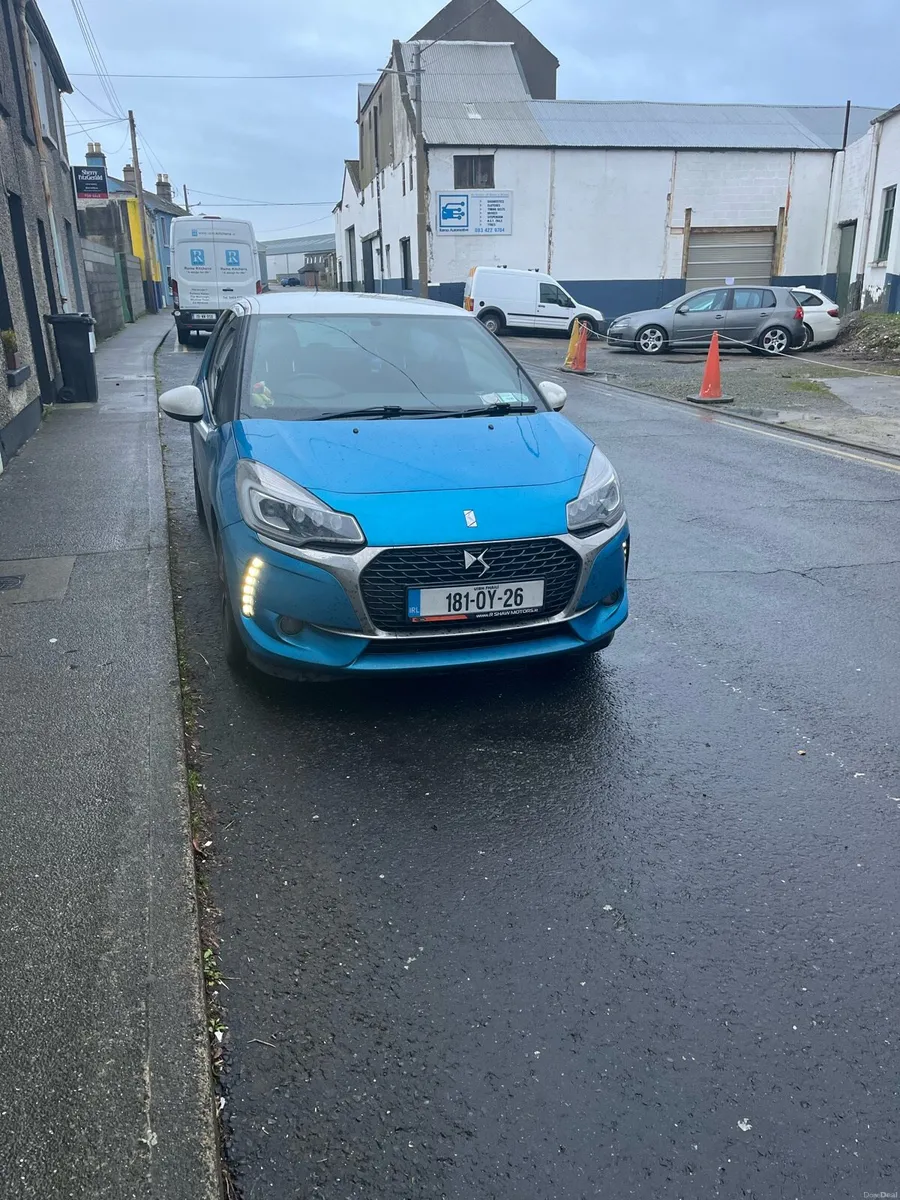Citroen DS3 2018 1.6D Blue HDI  Elegance  Low KM - Image 3