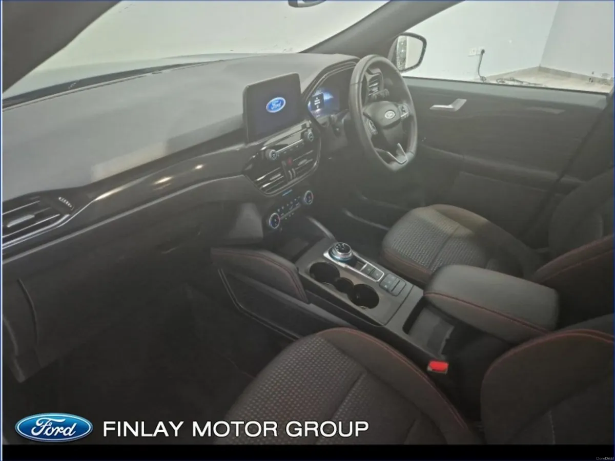 Ford Kuga 2.5 Duratec 225PS PHEV ST-Line Auto - Image 4