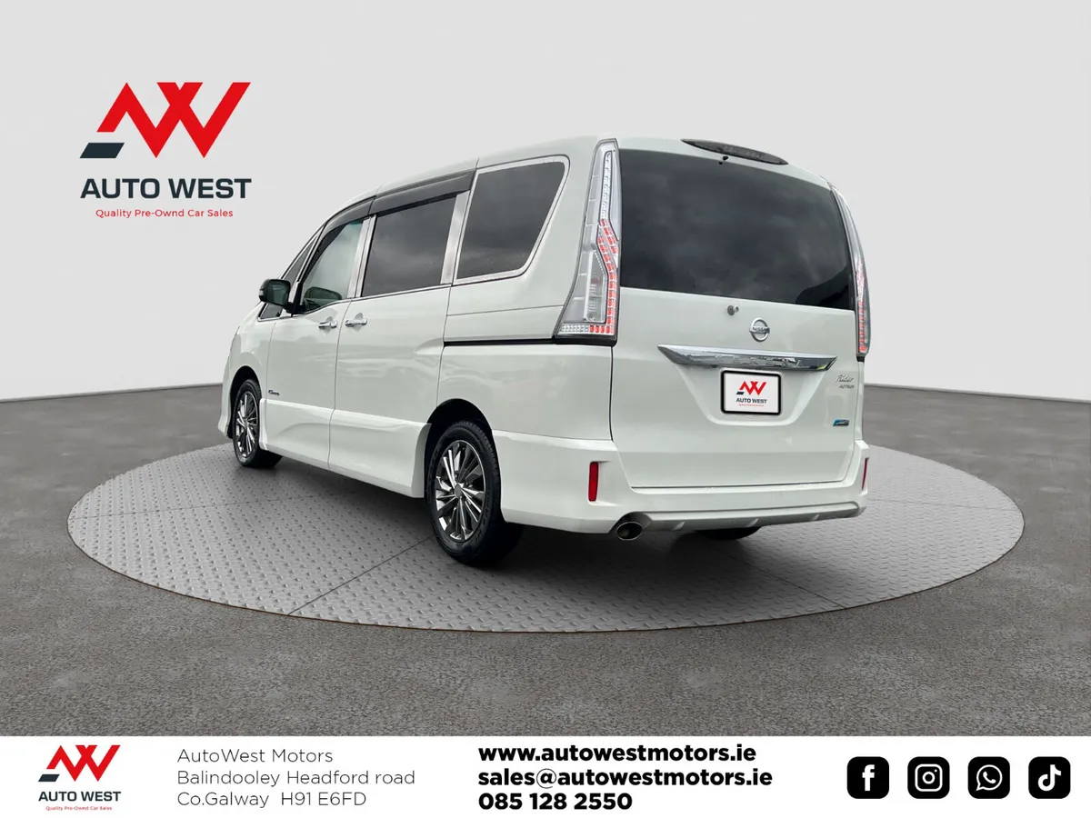 2014 Nissan Serena Self Charging Hybrid 8 Seater - Image 4