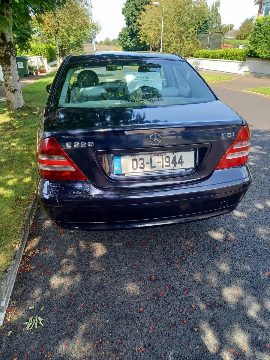 Mercedes-Benz C-Class 2003 - Image 3