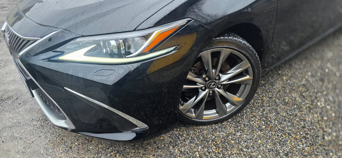 Lexus ES 2020 EXECUTIVE HYBRID - Image 4