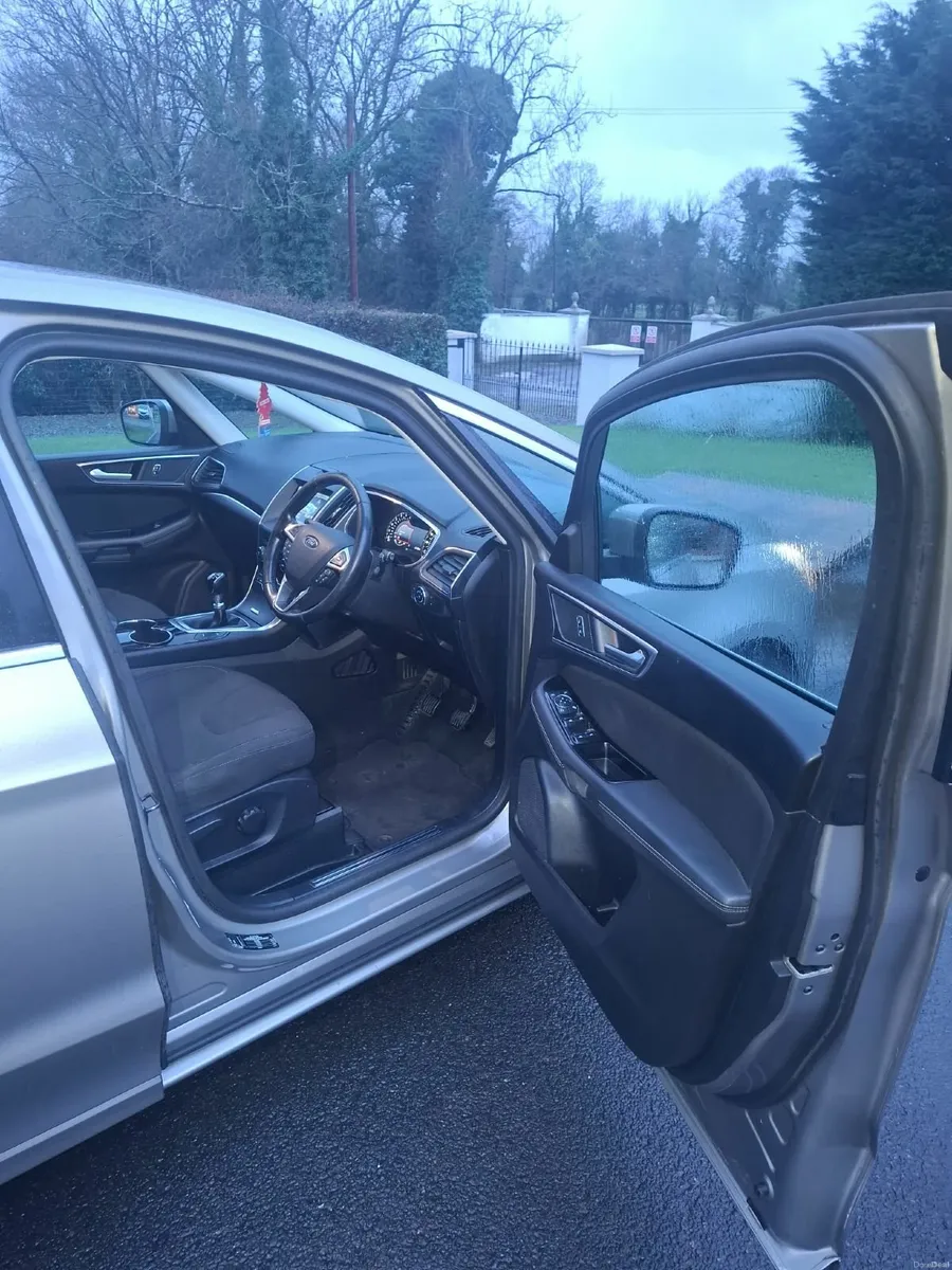 Ford S-Max 2016 - Image 2