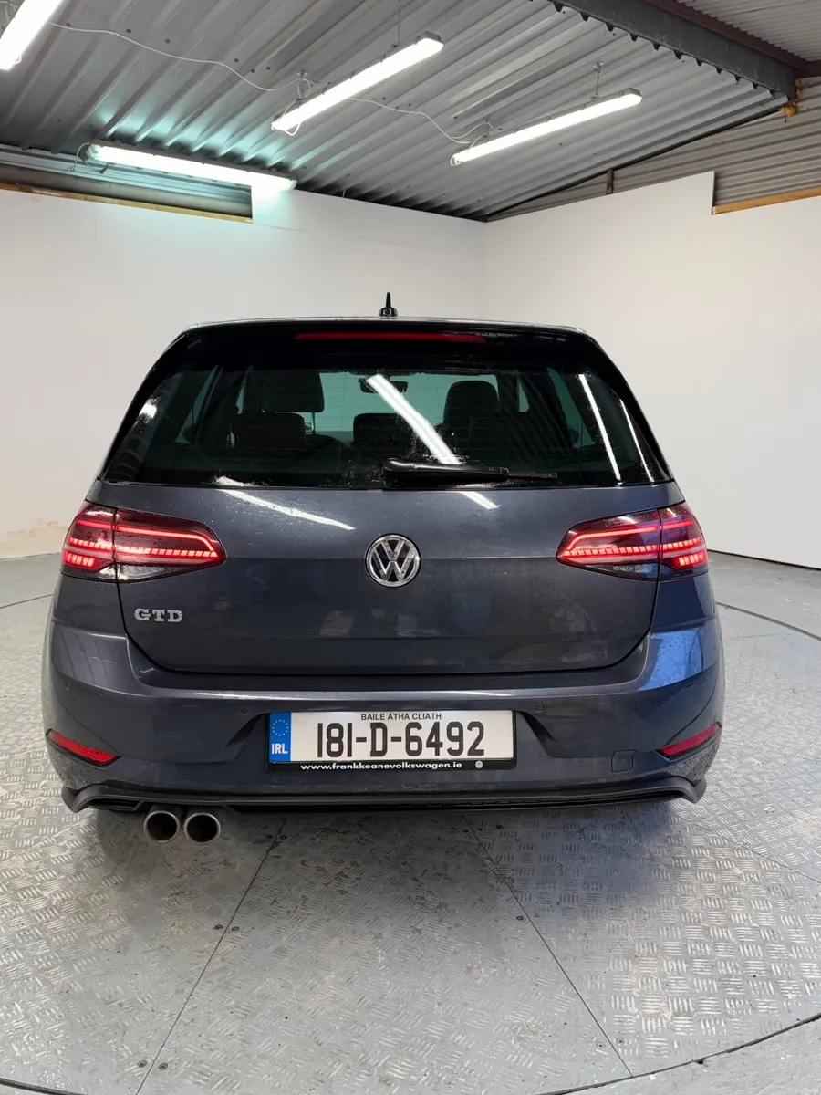 Volkswagen Golf 2018 GTD - Image 2