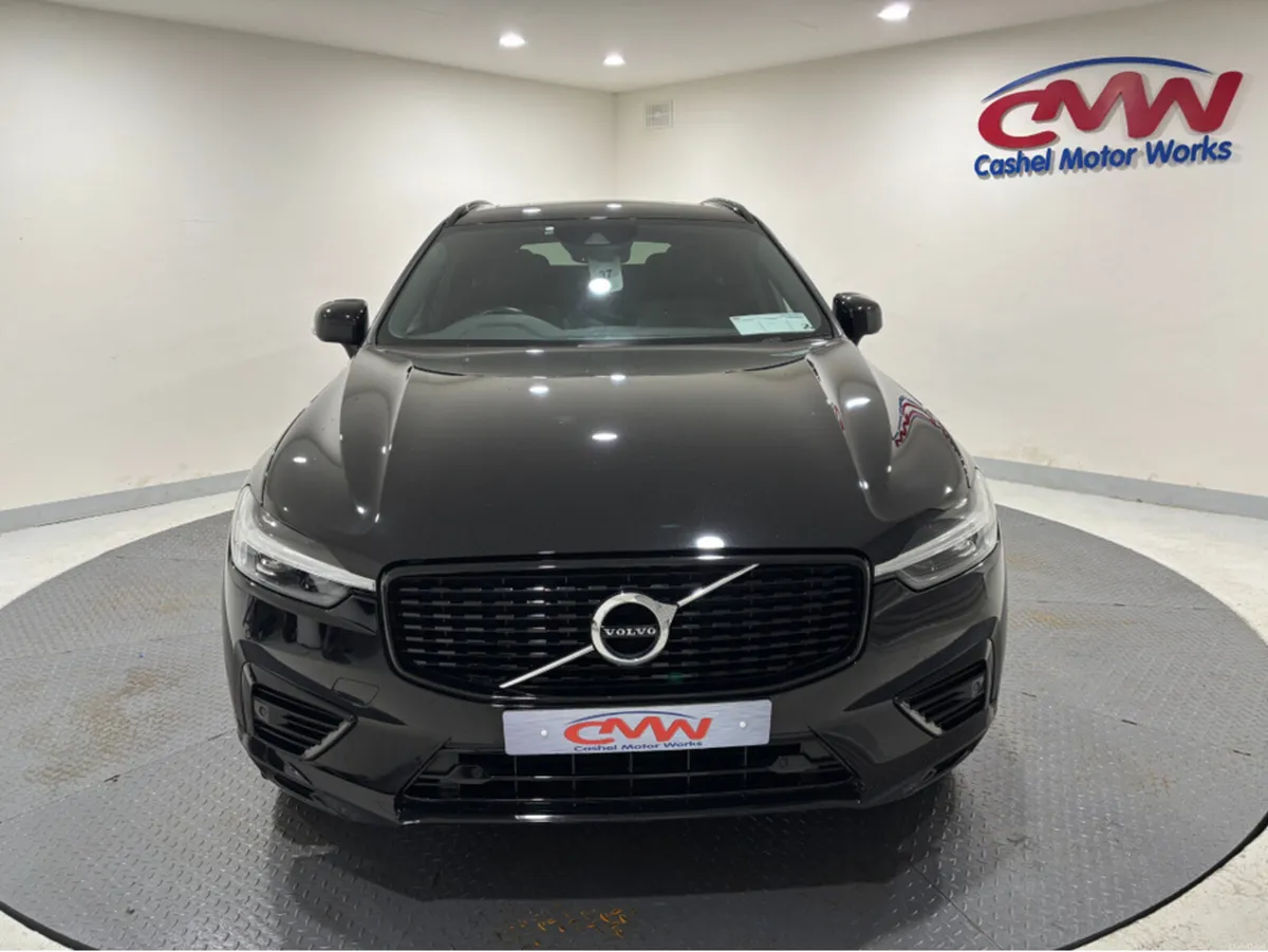 Volvo XC60 R-DESIGN T6 RCHARGE AWD AUTO**PAN ROOF* - Image 2