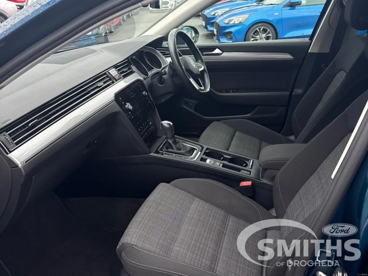 Volkswagen Passat BUSINESS 2.0TDI 122PS **DSG AUTO - Image 3