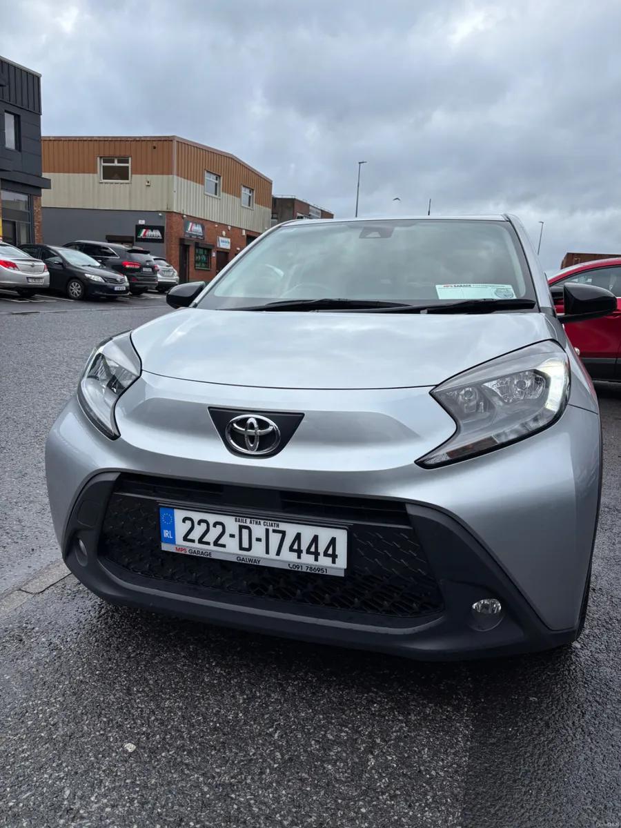 2022 Toyota Aygo  1.0 VVT-I  X -Play Smartphone - Image 3