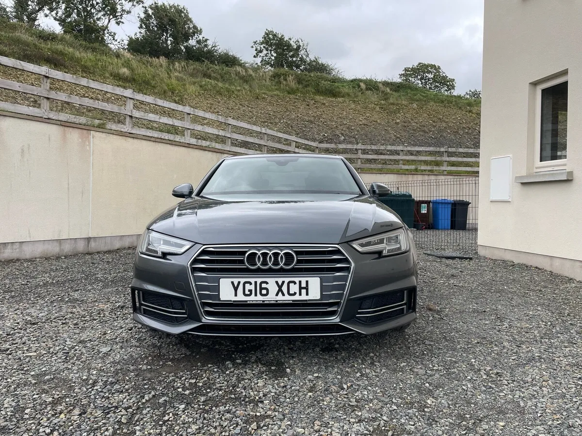 Audi A4 2.0 S-line 2016 - Image 4