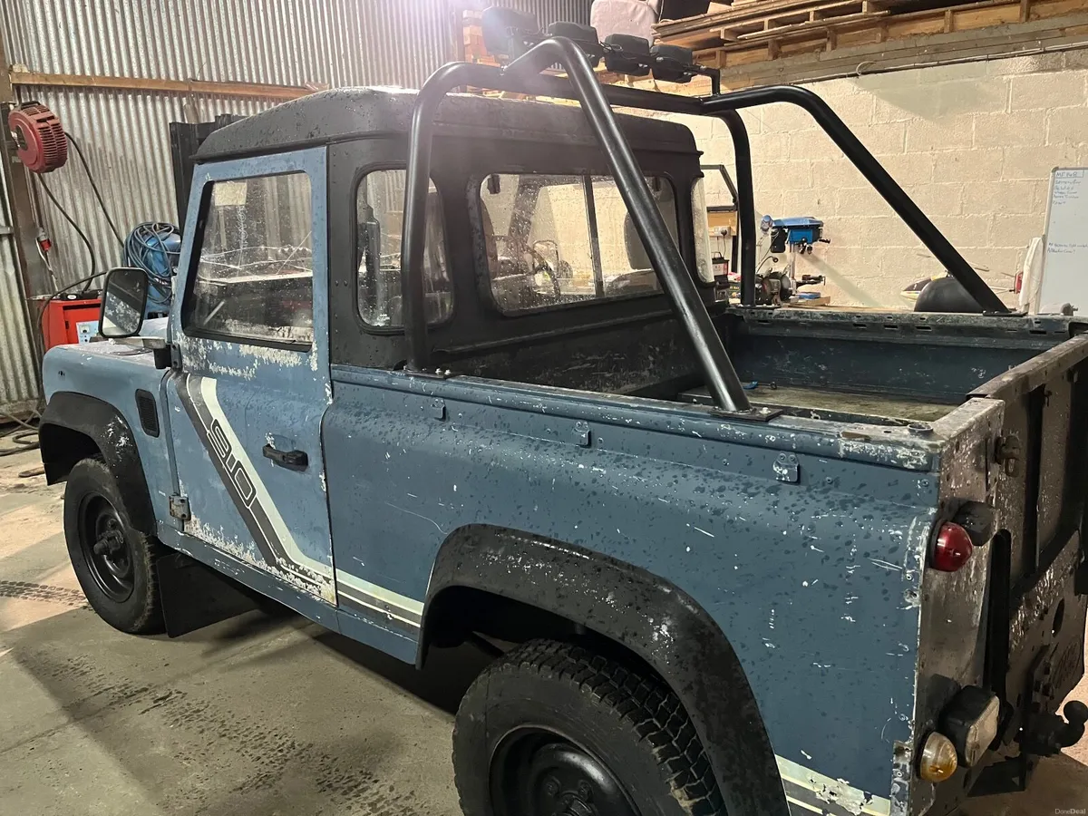 Defender 90 Pick Up Truck - Image 2