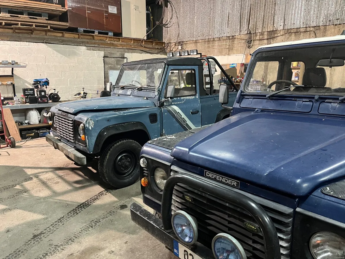Defender 90 Pick Up Truck - Image 1
