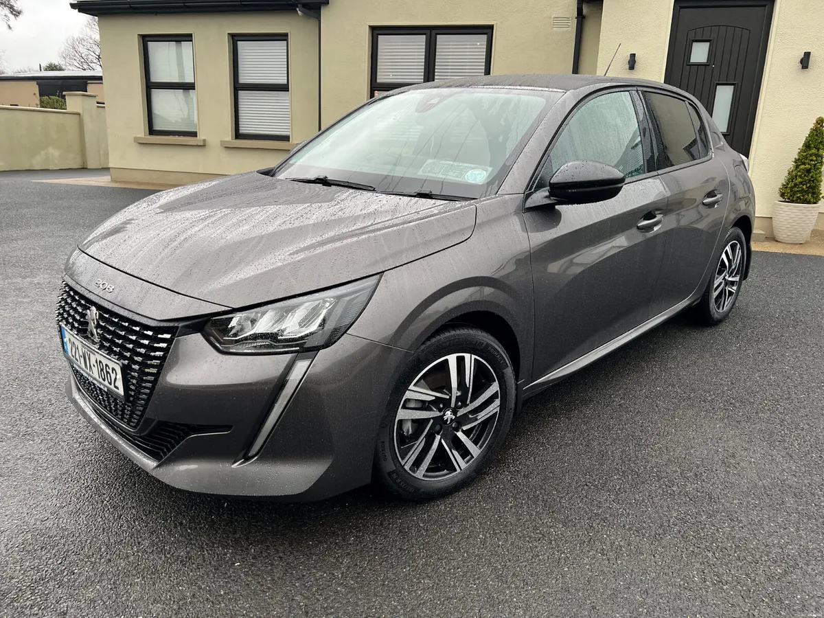 2022 (221)Peugeot 208 Allure 1.2 Petrol 5Dr 36KMS - Image 2