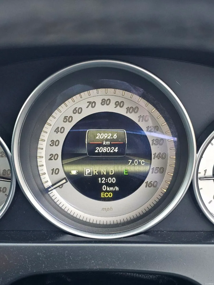 Mercedes  C250 Automatic - Image 3
