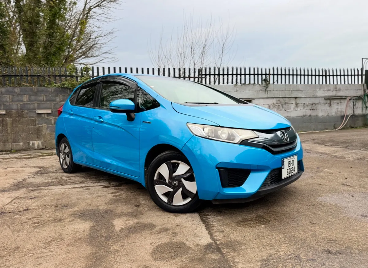 2015 HONDA FIT. 71K KMS ONLY. NEW NCT. AUTO 1.5L - Image 1