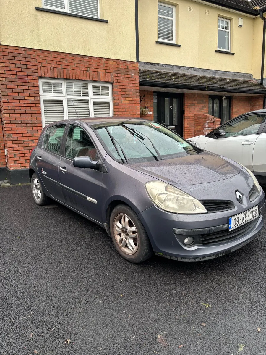 2009 Renault Clio - Image 2