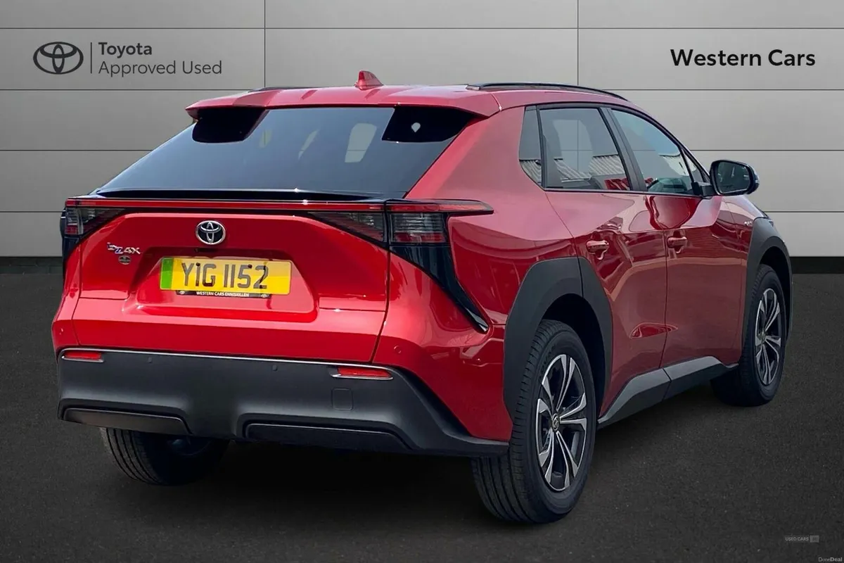 Toyota bZ4X 71.4 kWh Motion Auto 5dr (11kW OBC) - Image 2