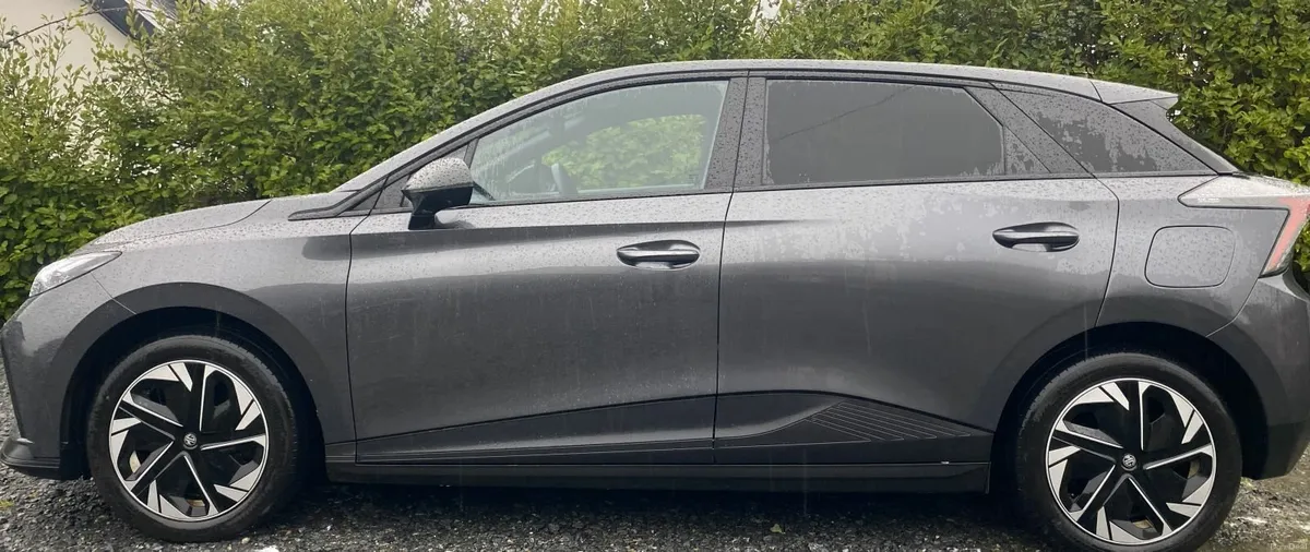 MG MG4 2023 - Image 1