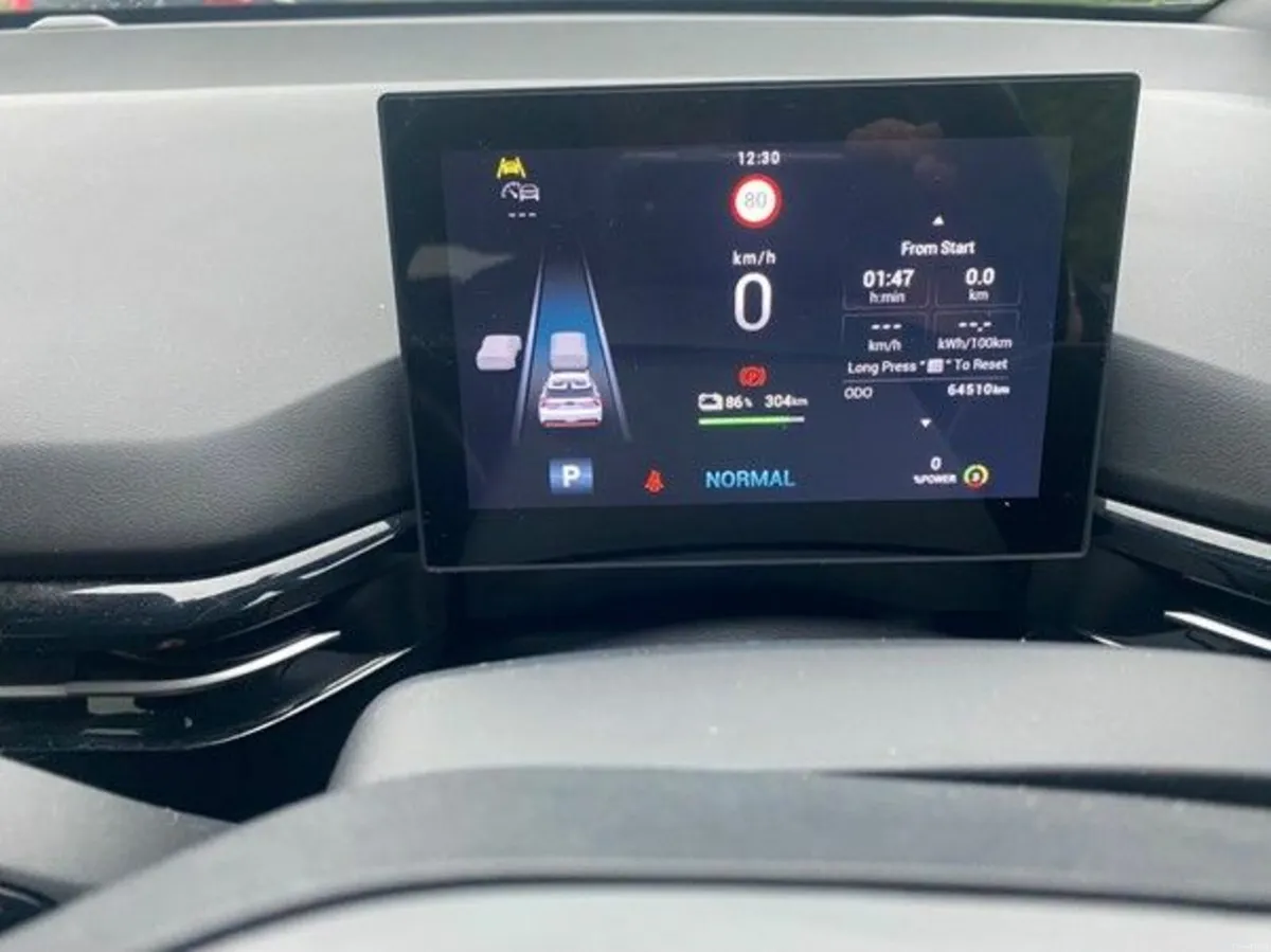 MG MG4 2023 - Image 2