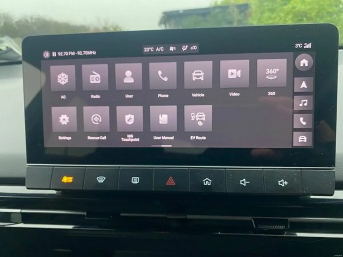 MG MG4 2023 - Image 4