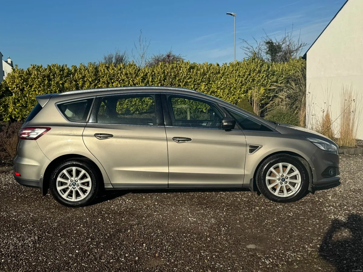 Ford S-Max 2018, 107,500km - Image 2