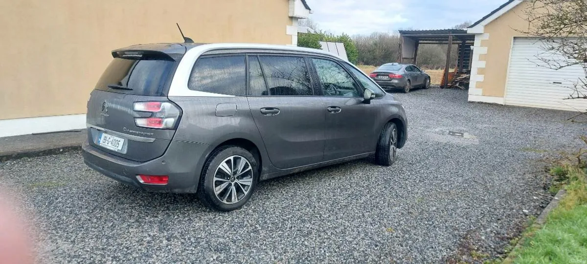 Citroen C4 7 Seater - Image 3
