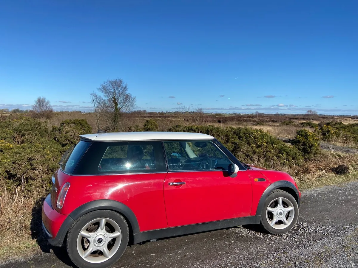 Mini Cooper 2005 - Image 1