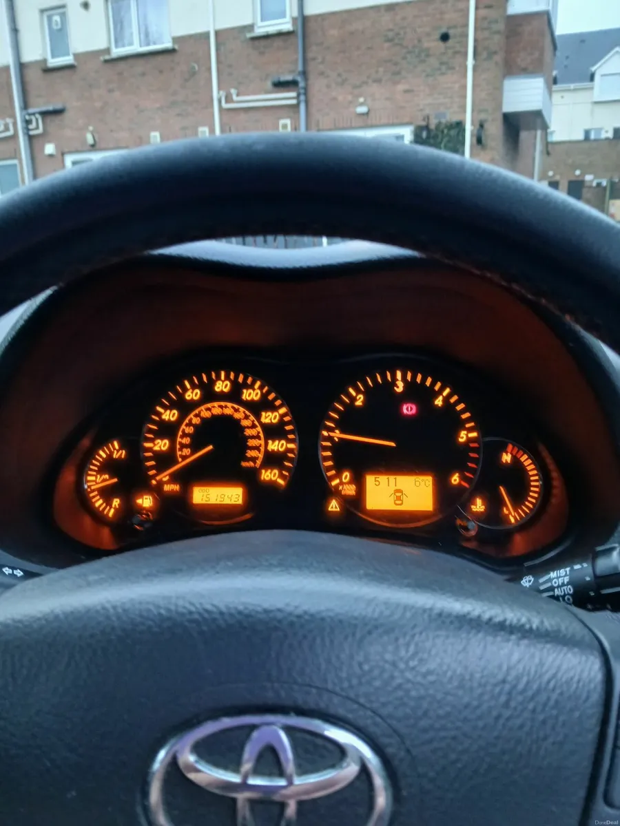 Toyota Avensis 2009, 2L Diesel, New NCT. - Image 3