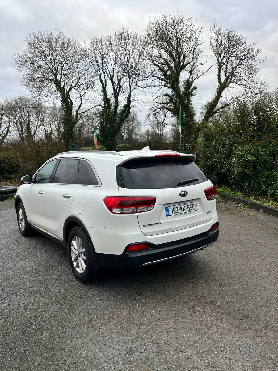 Kia Sorento 4x4 Diesel 7 Seater - Image 3