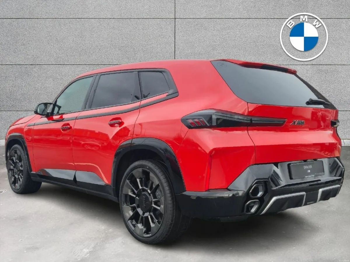 BMW XM 3.0 - Image 2