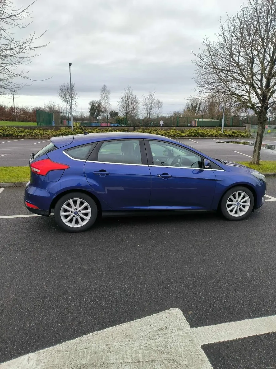 Ford Focus 2015 - Image 2