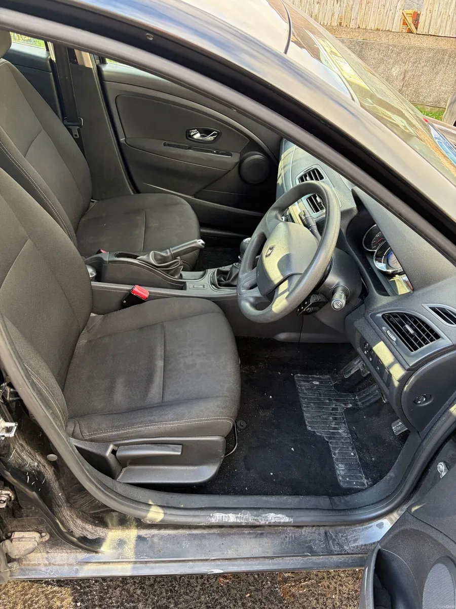 Renault Fluence 2015 - Image 2