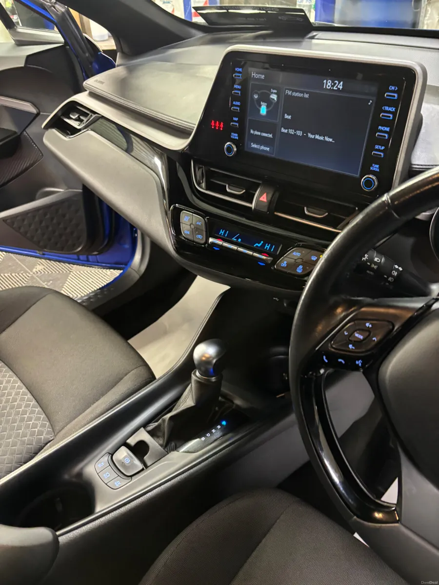 2021 212 Toyota C-HR 1.8 HYBRID LUNA Automatic - Image 2