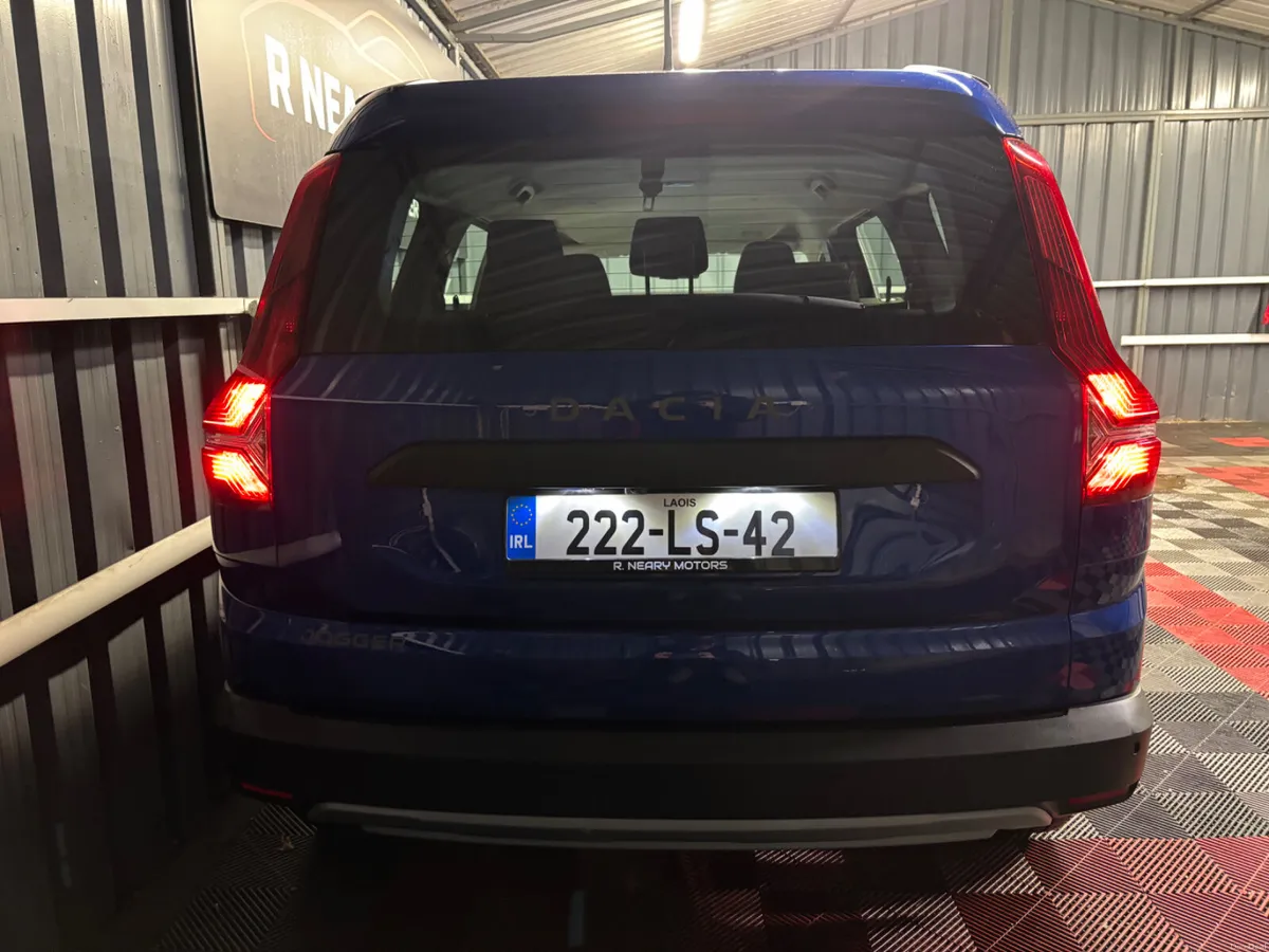 2022 222 Dacia Jogger 7 Seat  Manual - Image 2