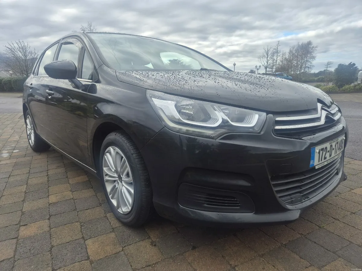 CITROEN C4 HATCHBACK DIESEL  2017 (low Milage) - Image 4