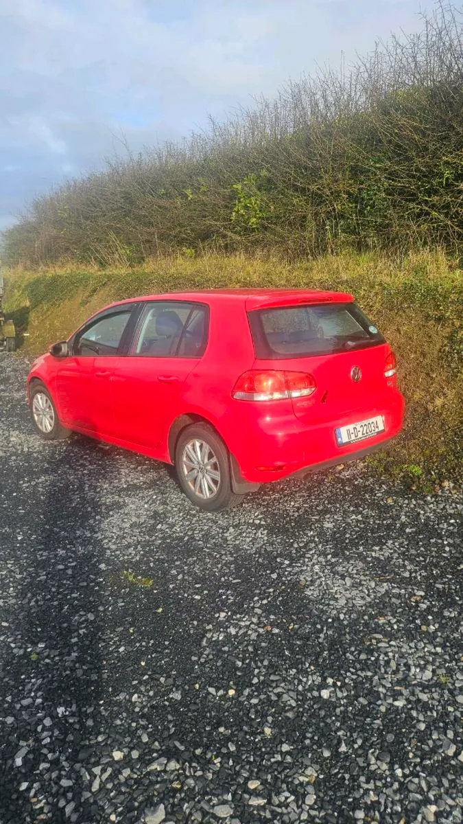 2011 Golf automatic - Image 2