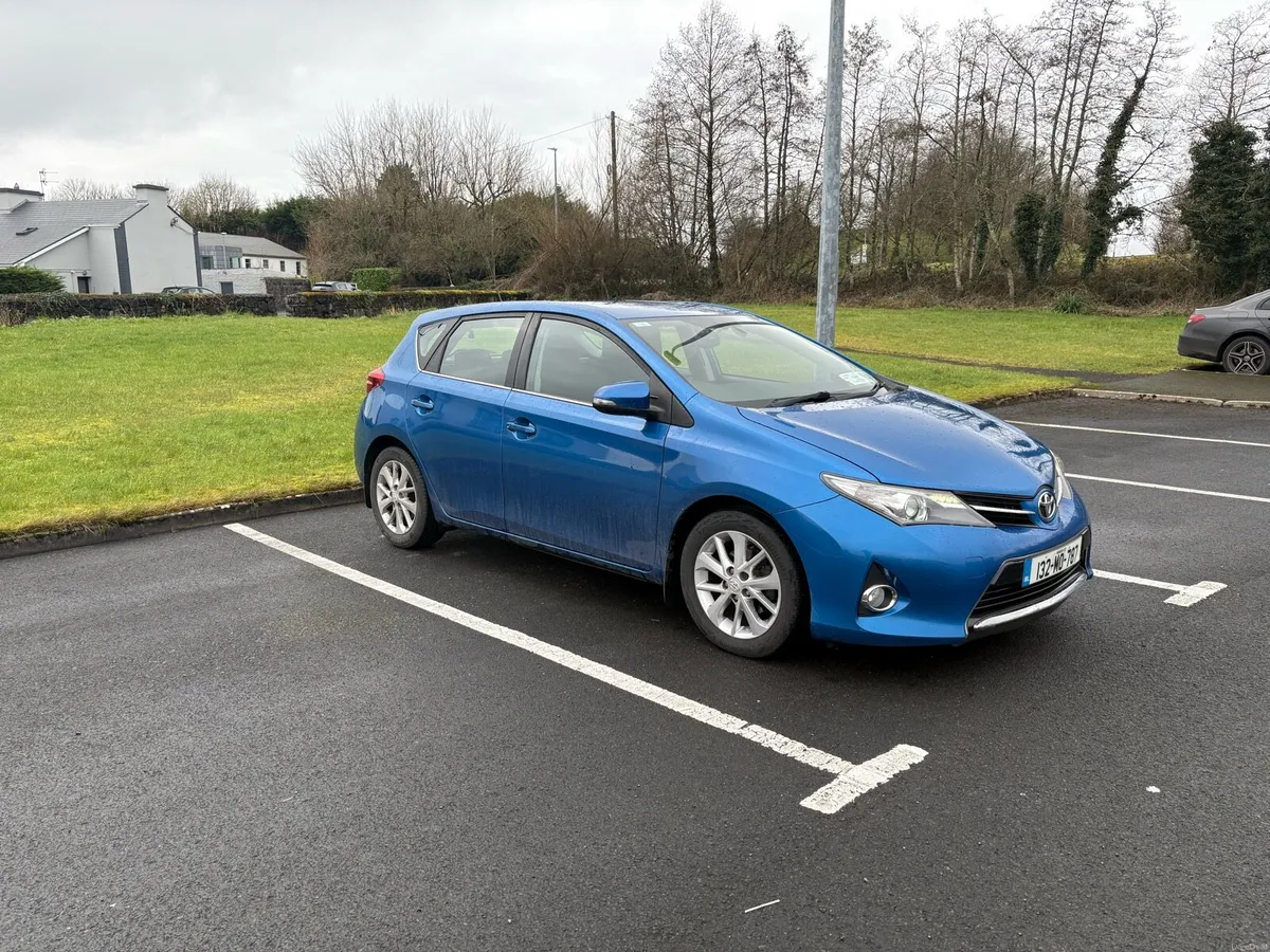 Toyota Auris 1.4 Diesel - Image 2