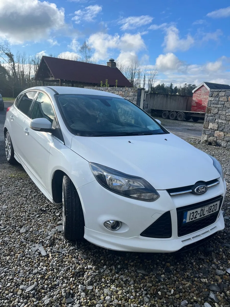 Ford Focus 2013 - Image 2