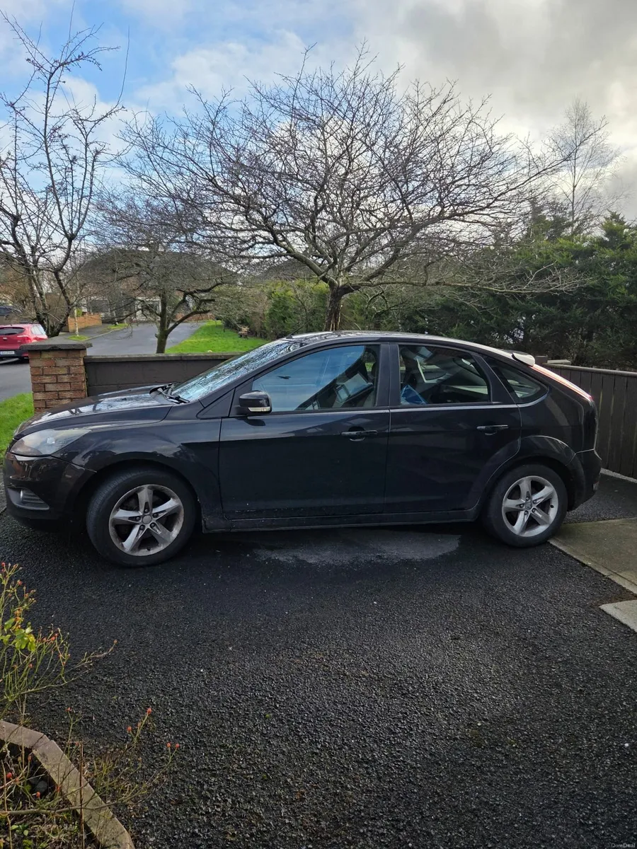 Ford Focus 2010 - Image 1