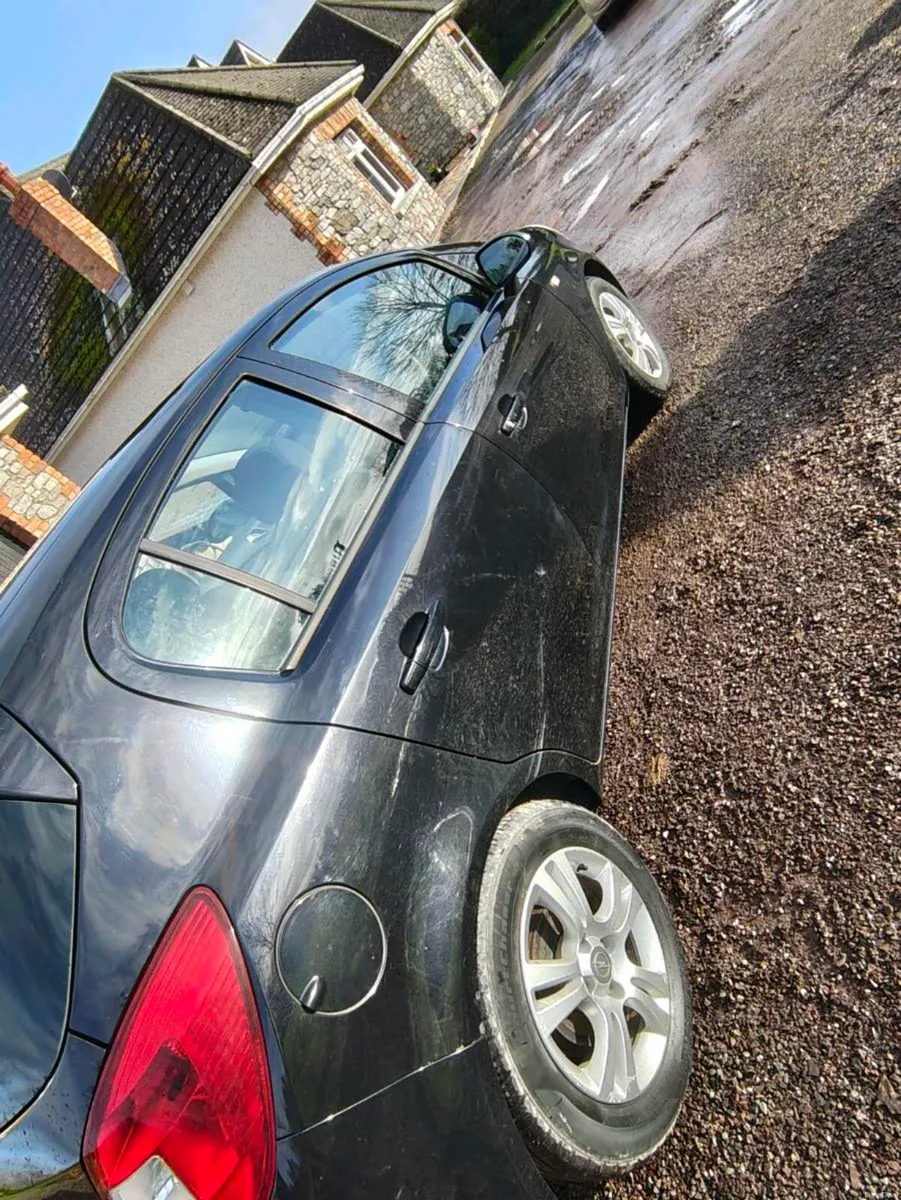 Opel Corsa 2011 - Image 4