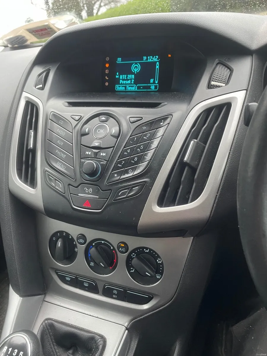 Ford Focus 2014 - Image 2