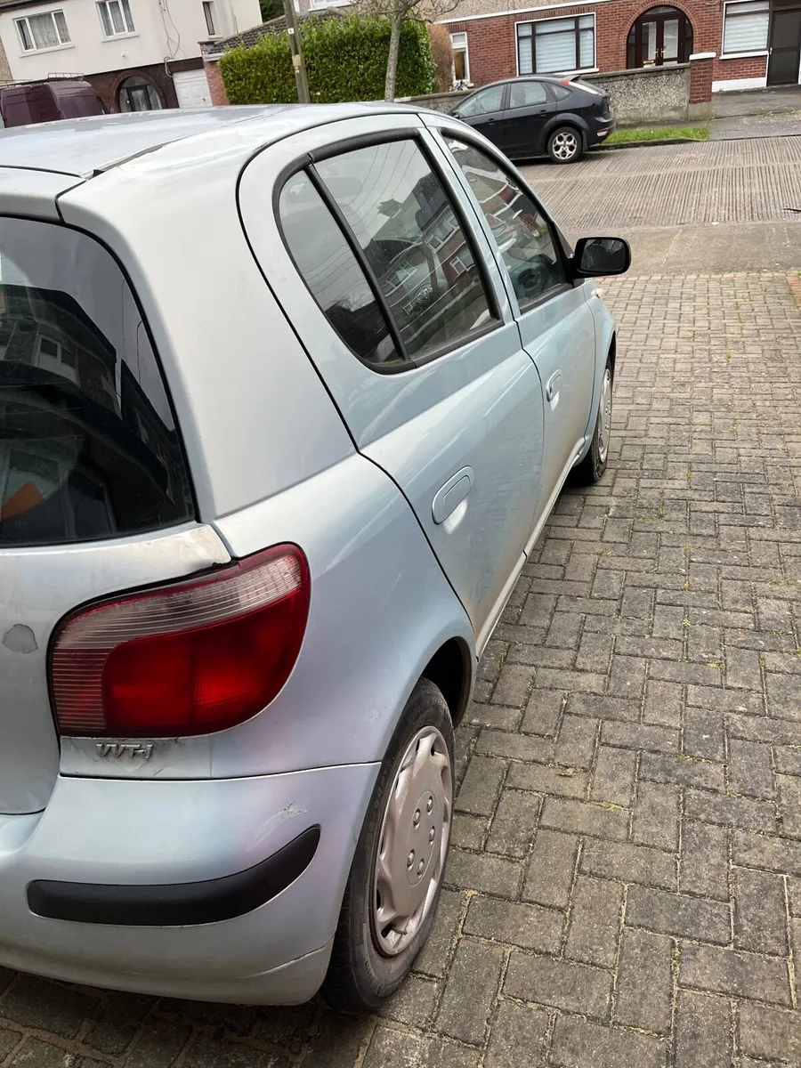 Toyota Yaris 2003 - Image 4
