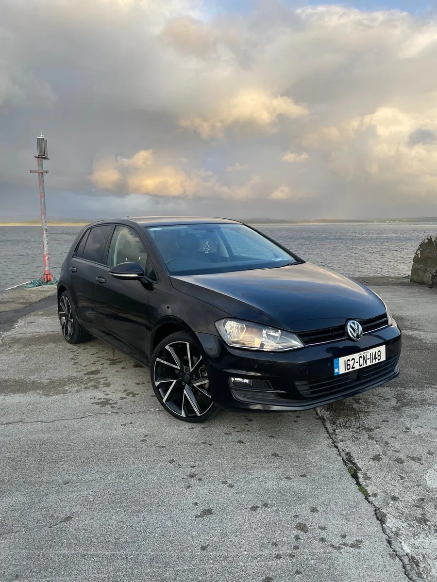 Volkswagen Golf 1.6 TDI Match Edition Bluemotion - Image 1