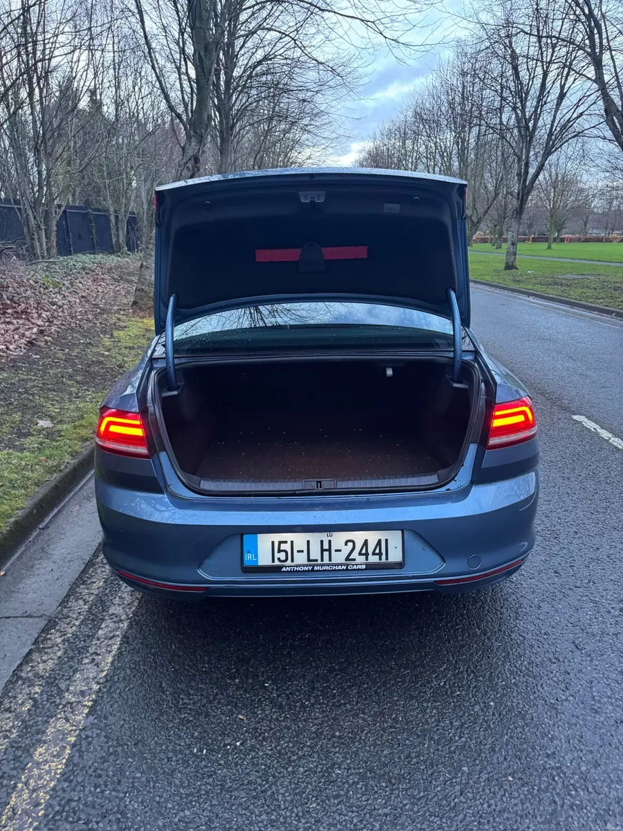 Volkswagen Passat 2015 - Image 3
