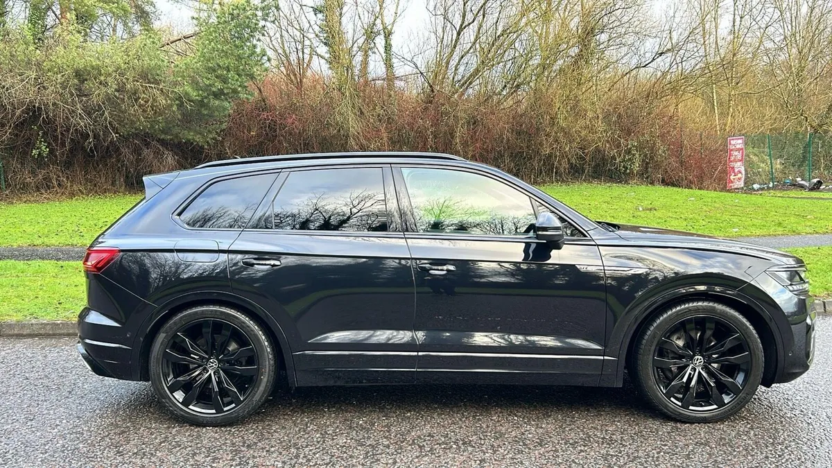 2021 Volkswagen Touareg 3.0 4motion Black Edition - Image 3