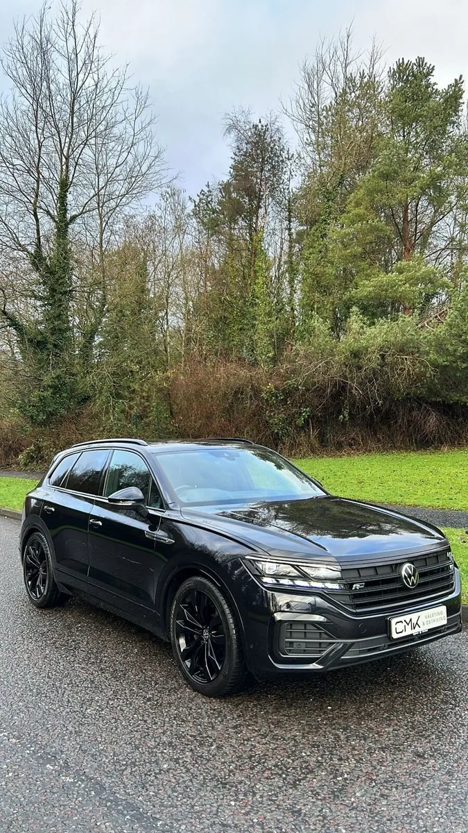 2021 Volkswagen Touareg 3.0 4motion Black Edition - Image 2