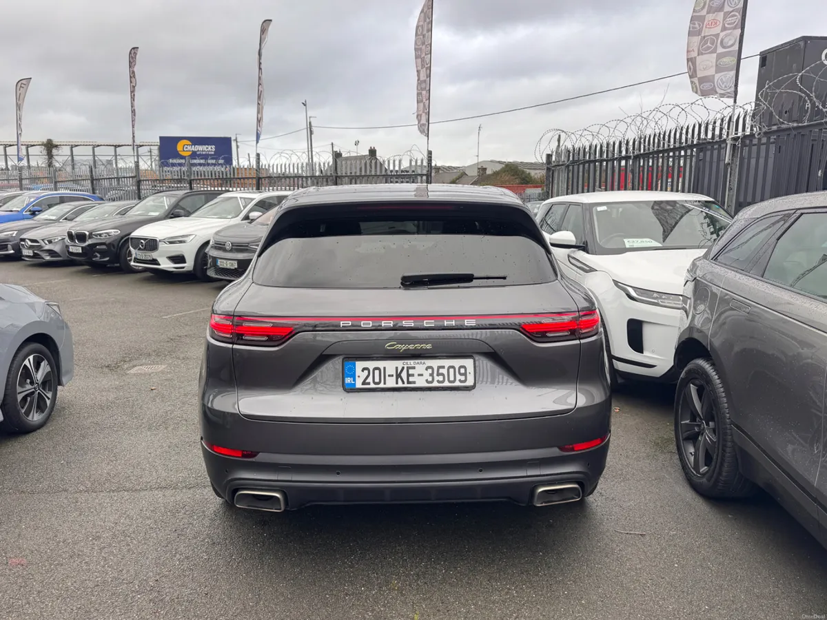 2020 Porsche Cayenne Hybrid Glass Roof - Image 5