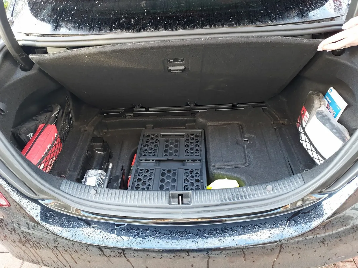 Mercedes-Benz C-Class 2020 - Low Mileage - Image 3